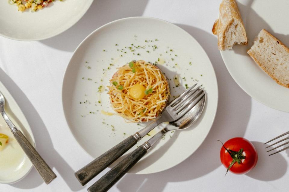 中環美食｜LPM Restaurant & Bar推出法式浪漫早午餐「La Vie en Rosé」  品嚐頭盤小食+飲品無限添飲