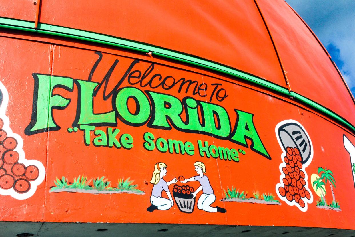 Welcome to Florida sign at Orange World, Kissimmee.