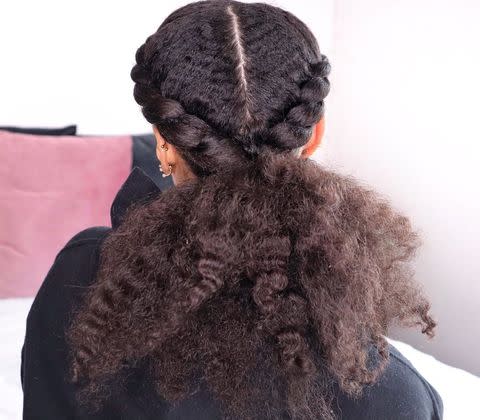 19) Flat Twists Into Low Pony