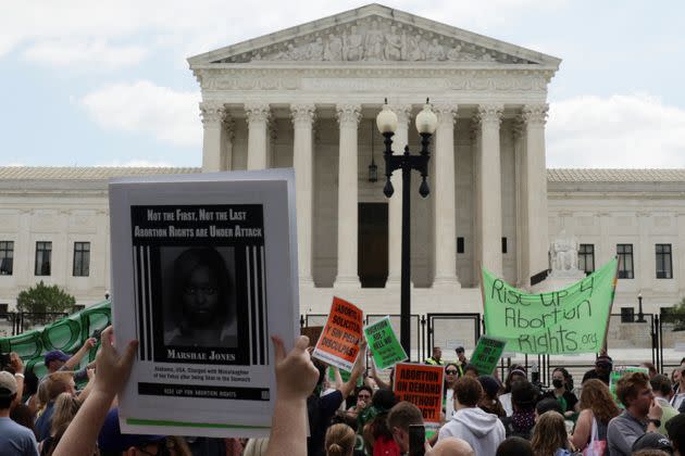 Des défenseurs de l'avortement devant la Cour suprême des États-Unis (photo d'illustration) (Photo: EVELYN HOCKSTEIN via REUTERS)