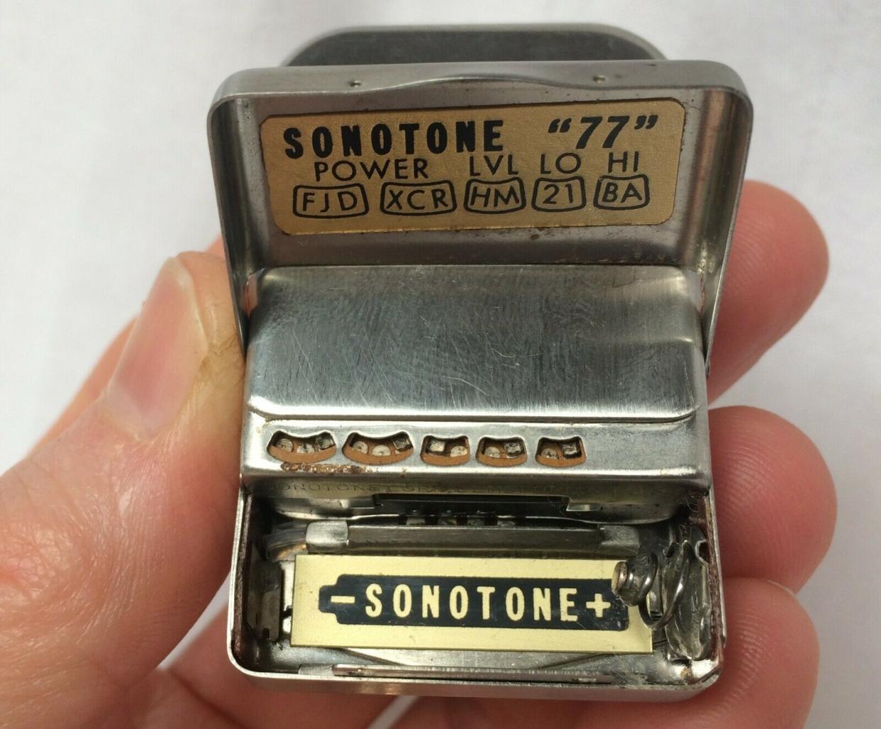 Battery compartment of a Sonotone 77 hearing aid