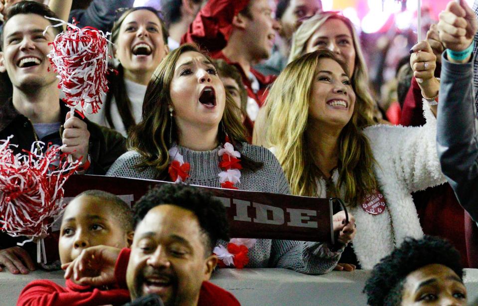 Alabama fans sing Dixieland Delight during the fourth quarter of an NCAA football game between the Alabama Crimson Tide and The Auburn Tiger at Bryant-Denny Stadium in Tuscaloosa, Ala. on Saturday, Nov. 24, 2018. [Photo/Jake Arthur]