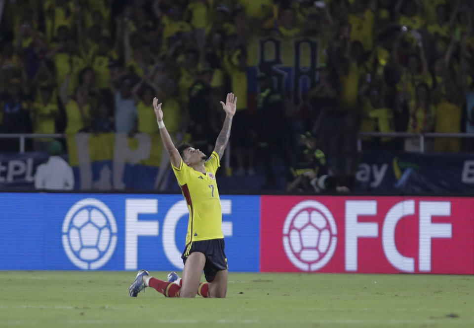 Colombia's Luis Diaz celebrates at the end of a qualifying soccer match against Brazil for the FIFA World Cup 2026 at Roberto Melendez stadium in Barranquilla, Colombia, Thursday, Nov. 16, 2023. Colombia won 2-0. (AP Photo/Ivan Valencia)