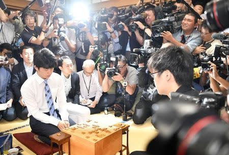 The World Champion Chess Prodigy Who Made Hottest Japan IPO - Bloomberg