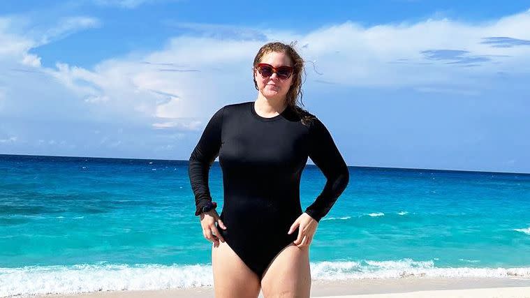 Amy Schumer Shows Off Weight Loss, Talks About Liposuction