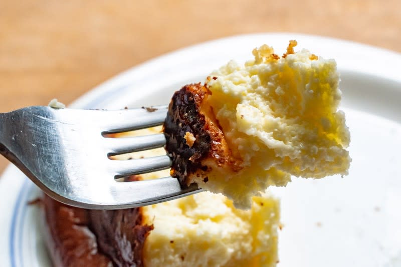 Side view of Air Fryer Basque Burnt Cheesecake