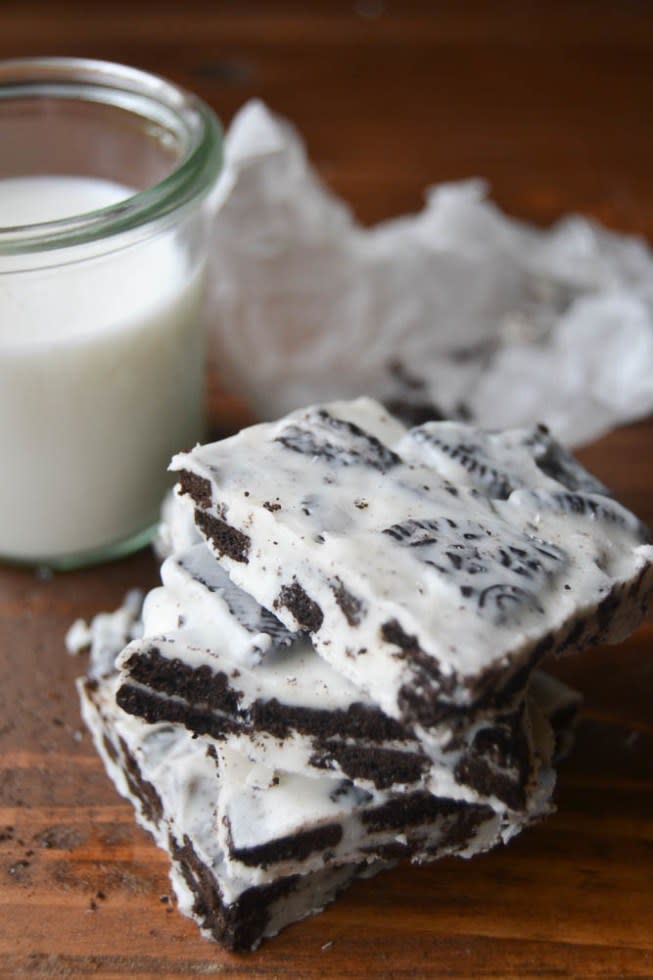 Cookies and Cream Oreo Bark