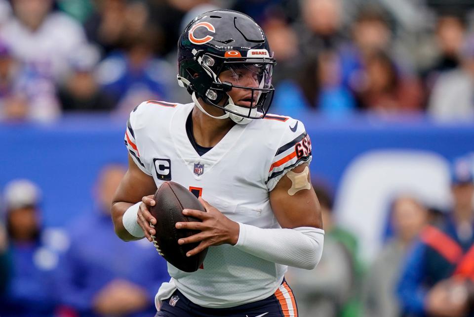 Justin Fields and the Chicago Bears face the Washington Commanders on Thursday Night Football in NFL Week 6 in a game that can be seen on Amazon Prime Video.