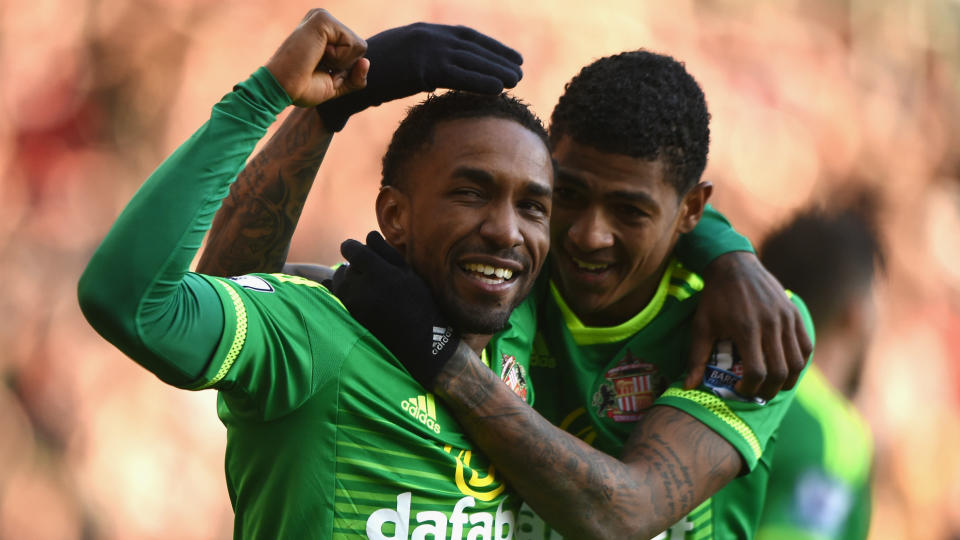 Jermain Defoe thinks Sunderland have a strong group of players on paper and is confident they will prove it by staying up.
