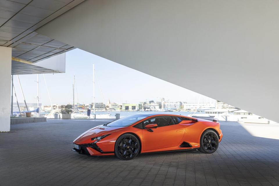 2023 Lamborghini Huracán Tecnica - Photos From Every Angle