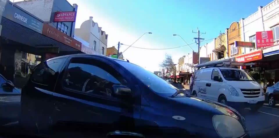 With both cars at a standstill, this driver throws her hands up in the air. Source: Dash Cam Owners Australia/Facebook