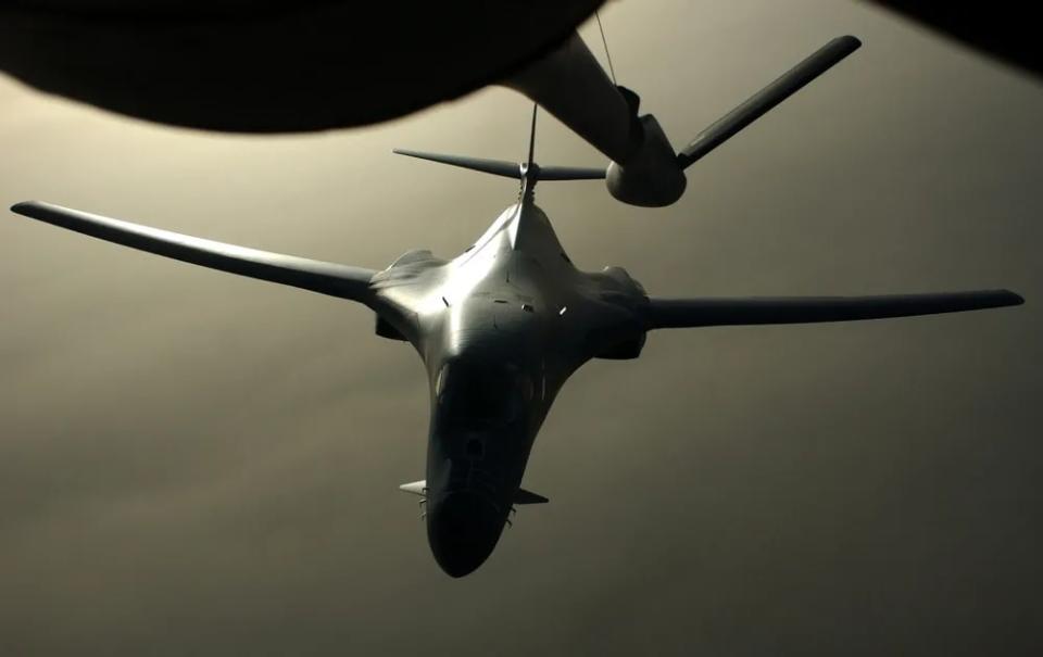 A U.S. Air Force B-1B Lancer bomber aircraft prepares to refuel from a KC-135 Stratotanker near Iraq March 25, 2003, while on a mission in support of Operation Iraqi Freedom. The crews of both aircraft were assigned to the 405th Air Expeditionary Wing at a forward-deployed location in Southwest Asia in support of operations Enduring Freedom and Iraqi Freedom. (Staff Sgt. Cherie A. Thurlby/Air Force)