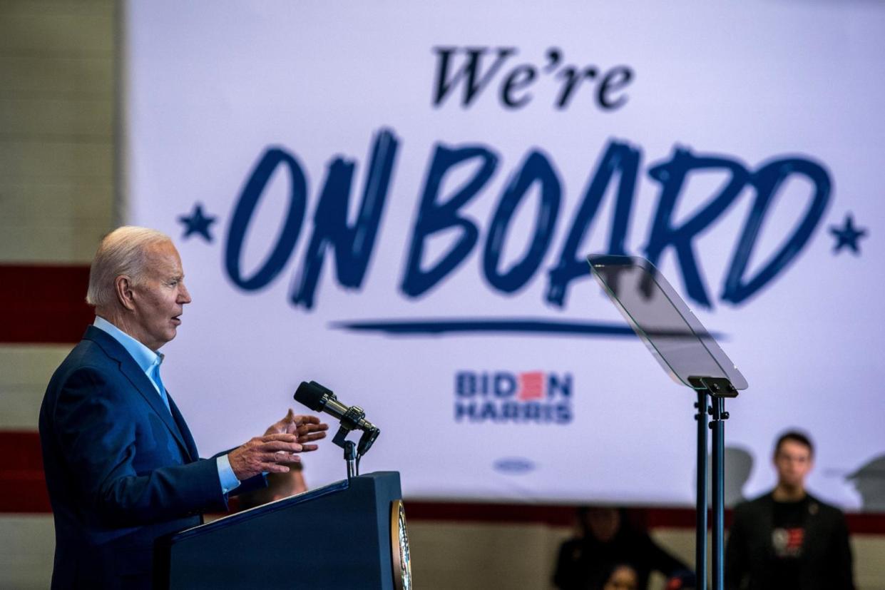 PHOTO: President Joe Biden speaks at a campaign in Philadelphia, Pennsylvania, April 18, 2024. (Thomas Hengge/Anadolu via Getty Images)