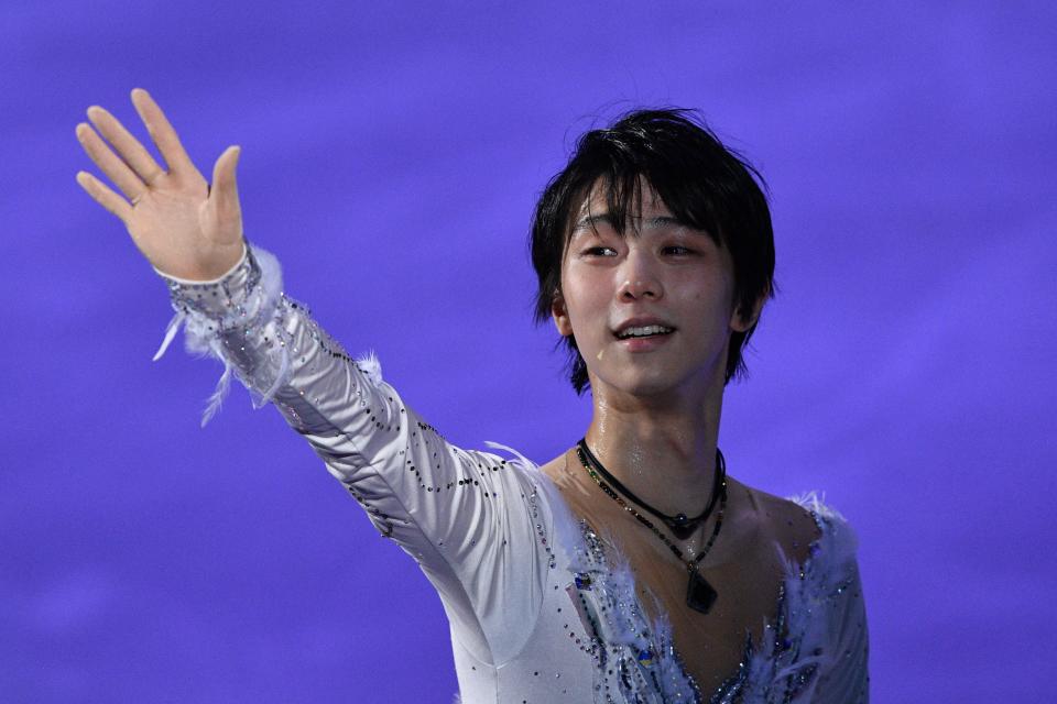 <p>Japan’s Yuzuru Hanyu waves to the audience at the finale during the figure skating gala event during the Pyeongchang 2018 Winter Olympic Games at the Gangneung Oval in Gangneung on February 25, 2018. / AFP PHOTO / Mladen ANTONOV (Photo credit should read MLADEN ANTONOV/AFP/Getty Images) </p>