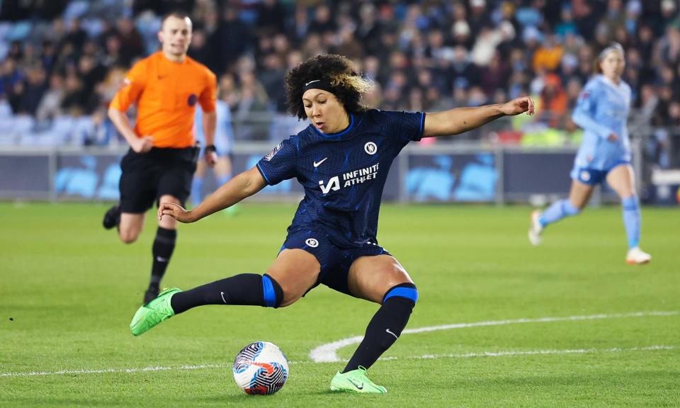 <span>Lauren James strikes in the eighth minute to put Chelsea ahead of Manchester City early on.</span><span>Photograph: Matt McNulty/Getty Images</span>