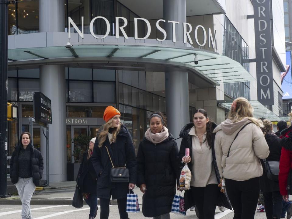  Nordstrom Inc. is closing all of its Canadian stores and is filing for creditor protection.