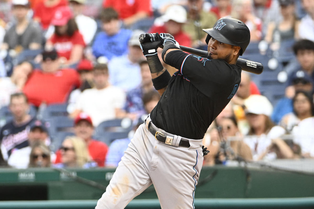 Luis Arraez Is Still Pursuing .400 Batting Average At Key 100-Game  Milestone In July