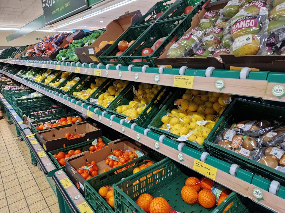 Citrus fruit, kiwifruit, and mangoes at UK Aldi