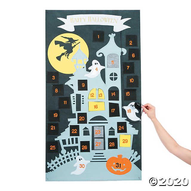 4) Countdown Calendar Halloween Decoration