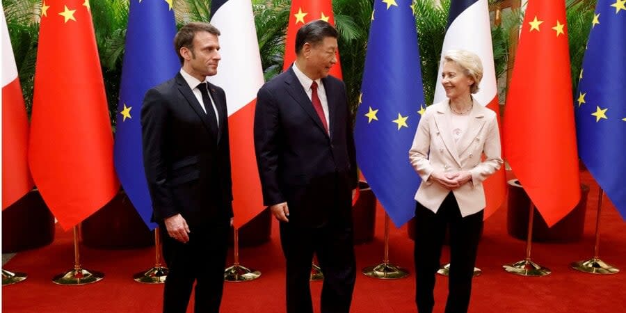 Emmanuel Macron, Xi Jinping and Ursula von der Leyen in Beijing on April 6, 2023