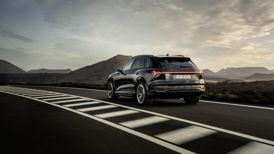 2024 audi sq8 etron