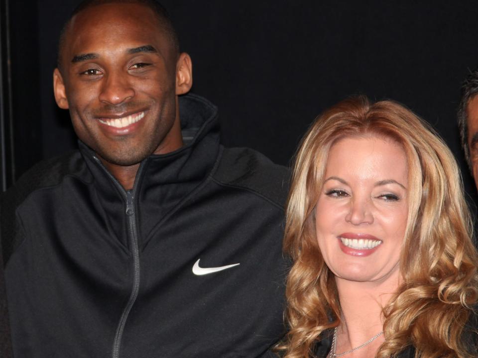 jeanie buss kobe