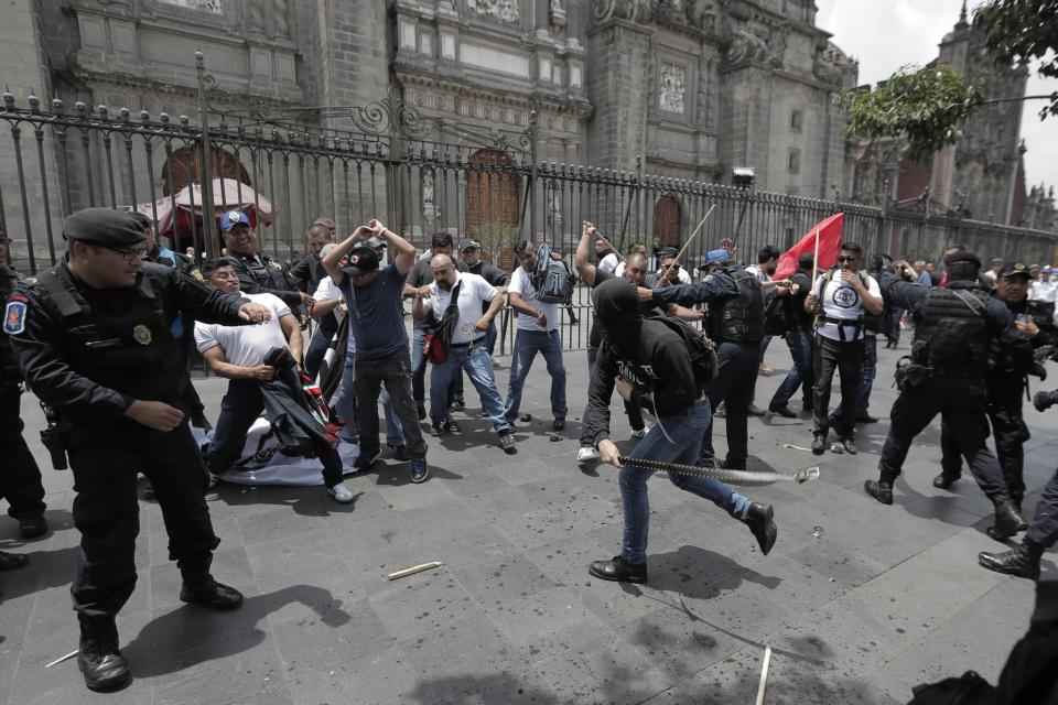 FOTOS: el lado oscuro de la Marcha del Orgullo LGBTTTI en México