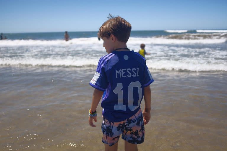 La camiseta de Messi es la que más se ve