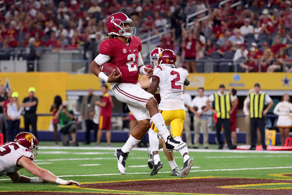 ARLINGTON, TX - SEPTEMBER 03: Jalen Hurts #2 of the Alabama Crimson Tide scores a touchdown against the USC Trojans in the third quarter during the AdvoCare Classic at AT&T Stadium on September 3, 2016 in Arlington, Texas. (Photo by Tom Pennington/Getty Images)