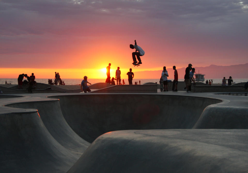 Ein TV-Reporter hat mit seinem Bericht über einen Skatepark für einen viralen Hit gesorgt. (Symbolbild: Getty Images)