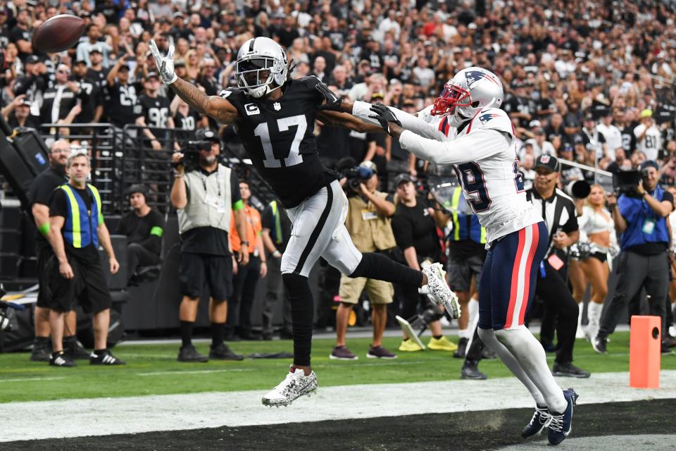 Raiders wide receiver Davante Adams misses a catch against the Patriots.