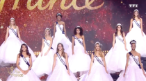 <p>Miss Guadeloupe, Miss Provence, Miss Nord-Pas-de-Calais et Miss Côte d’Azur, Miss Réunion, Miss Acquitaine, Miss Lorraine, Miss Tahiti, Miss Franche-Comté, Miss Ile-de-France, Miss Limousin, Miss Languedos-Roussillon poursuivent l’aventure. Le public pourra, comme chaque année, participer à déterminer le top 5 de l’élection de Miss France 2019. Ces votes compteront pour moitié et seront associés à ceux du jury de Line Renaud. </p>