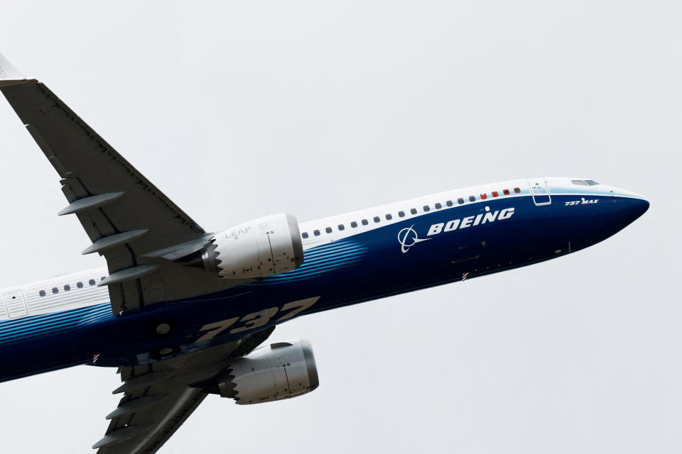 A Boeing 737 MAX-10 performs a flying display at the 54th International Paris Airshow at Le Bourget Airport near Paris, France, June 20, 2023. REUTERS/Benoit Tessier