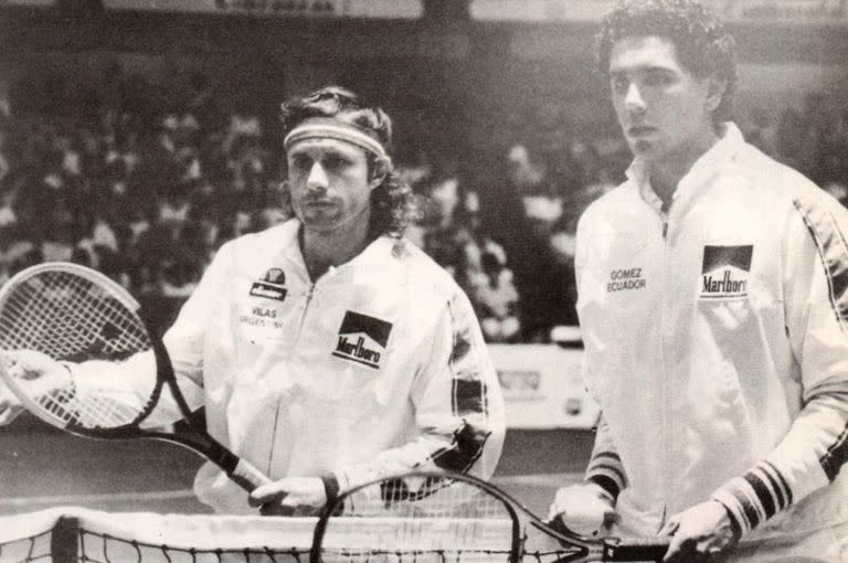 Vilas y Andrés Gómez, en una edición de la Copa Marlboro de Tenis del Caribe: "Guillermo fue uno de los tipos que llevó al tenis a otra dimensión, a que los jugadores fueran atletas", elogió el ecuatoriano, campeón de Roland Garros 1990, ante LA NACION