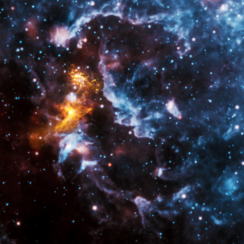 Photo credit: NASA/CXC/SAO (X-Ray); NASA/JPL-Caltech (Infrared)