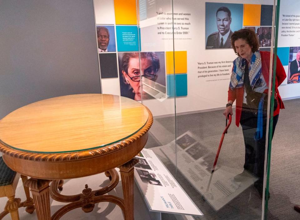 Lynda Johnson Robb, the daughter of Lyndon Johnson, was among presidential descendants touring the Truman Library.