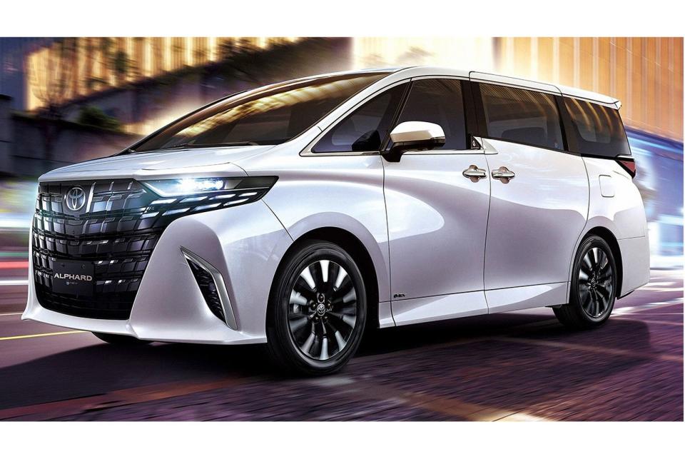 TOYOTA Alphard 2.5 Hybrid