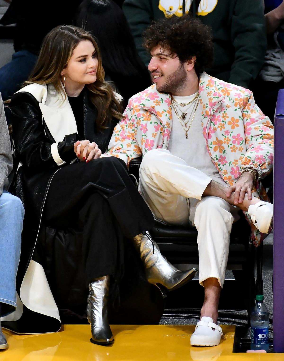 Selena Gomez and Benny Blanco Take Romance to the Lakers Game: See ...