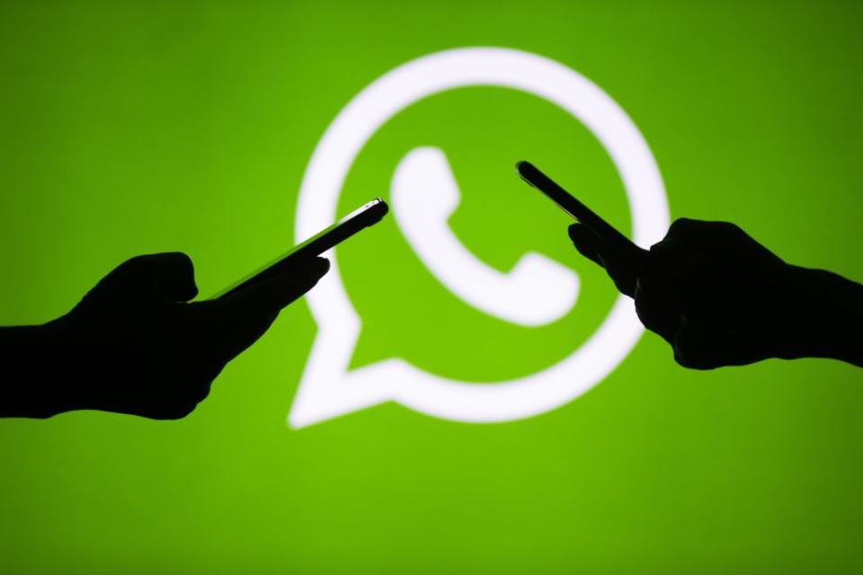 Bei WhatsApp-Usern herrscht derzeit große Verunsicherung. Eine Tatsache, die Betrüger ausnutzen. (Bild: Getty Images)