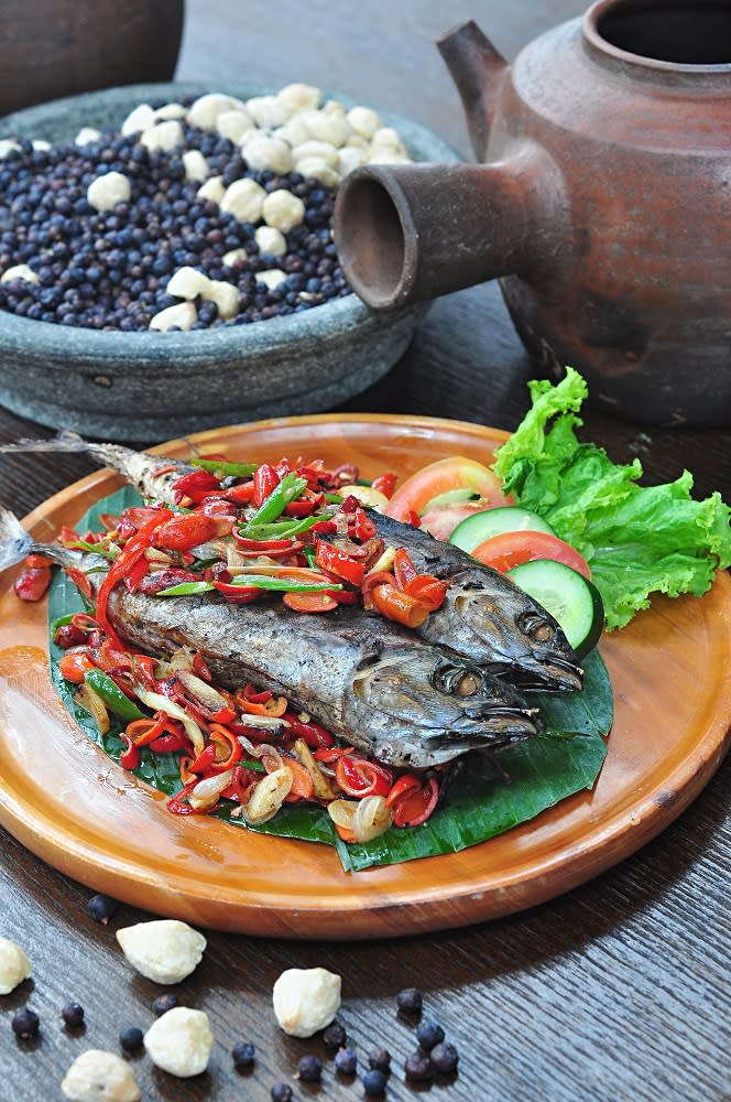 Smoked Fish with Melinjo: Jenal has a knack for adding innovative twists to Indonesian dishes, and his choice for a sophisticated post-fast dish is smoked fish with Melinjo (gnetum gnemon).