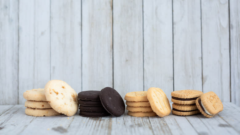 Different types of Girl Scout cookies