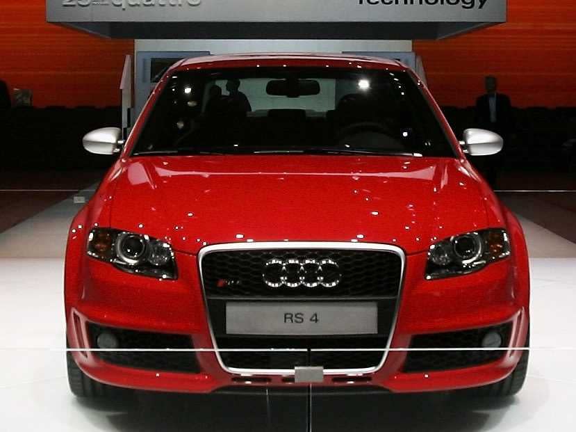 Audi RS4 Red