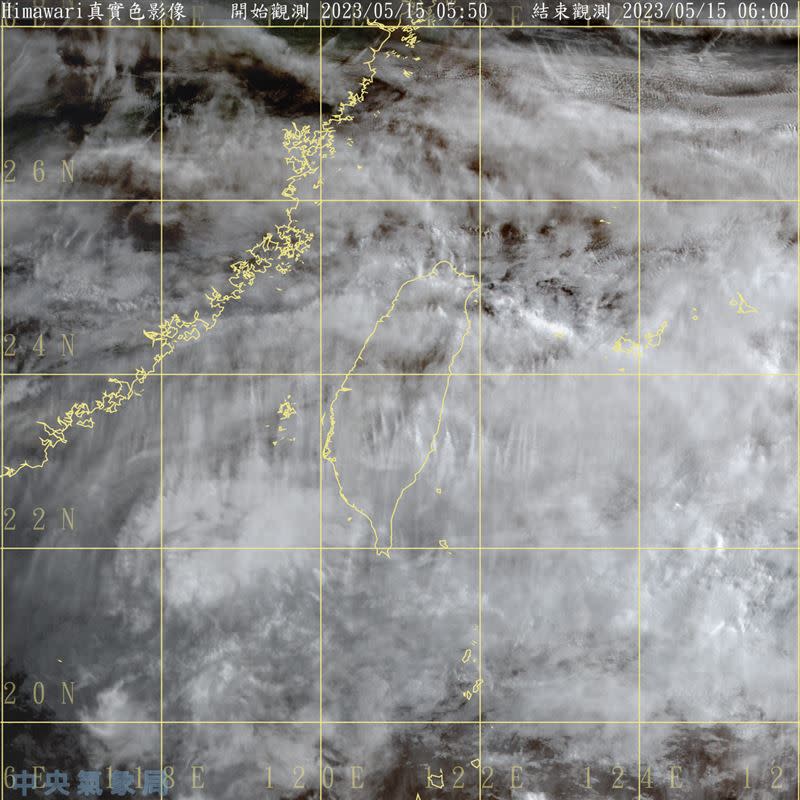 從衛星雲圖可見，大片的雲系完全覆蓋台灣。（圖／翻攝自鄭明典臉書）