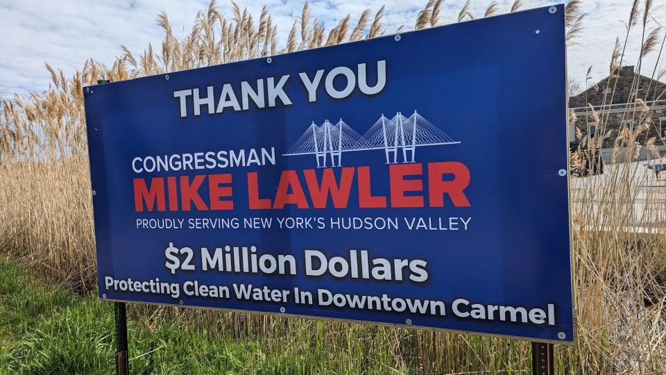 The town of Carmel installed a thank-you sign for Rep. Mike Lawler's $2 million community project grant for the Swan Cove project. The sign states that Swan Cove is located in downtown Carmel but the project is at the intersection of Route 6 and 6N in downtown Mahopac.