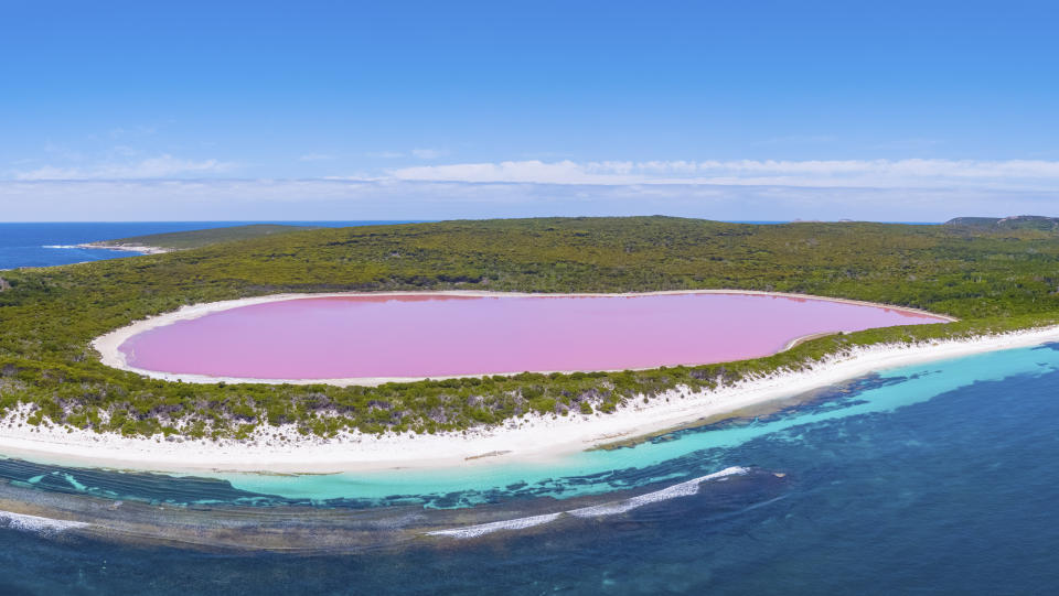 Lake Hillier ist ein pinkfarbener See auf der australischen Halbinsel Middle Island. (Bild: Caters)