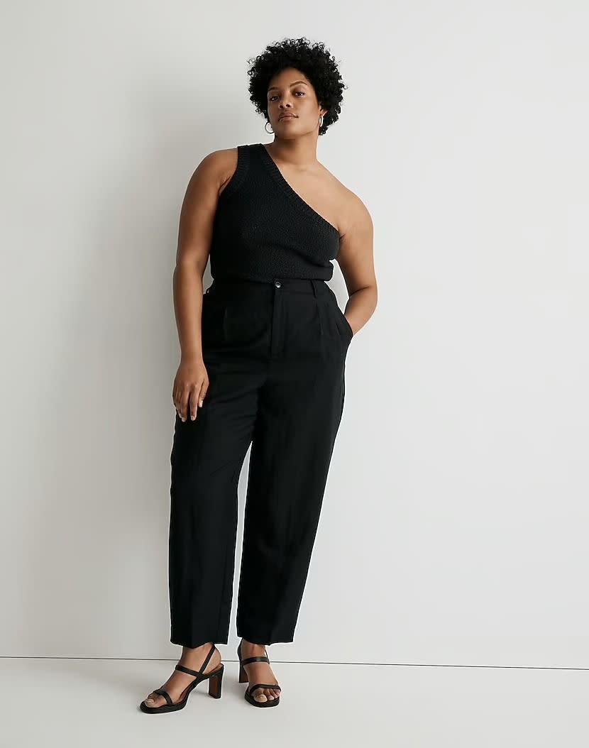 <p><a href="https://go.redirectingat.com?id=74968X1596630&url=https%3A%2F%2Fwww.madewell.com%2Fthe-tailored-tapered-pant-in-linen-blend-NL472.html&sref=https%3A%2F%2Fwww.cosmopolitan.com%2Fstyle-beauty%2Ffashion%2Fg43540149%2Fblack-work-pants-for-women%2F" rel="nofollow noopener" target="_blank" data-ylk="slk:Shop Now;elm:context_link;itc:0;sec:content-canvas" class="link rapid-noclick-resp">Shop Now</a></p><p>Tailored Tapered Pant in Linen-Blend</p><p>$68.00</p><p>madewell.com</p>