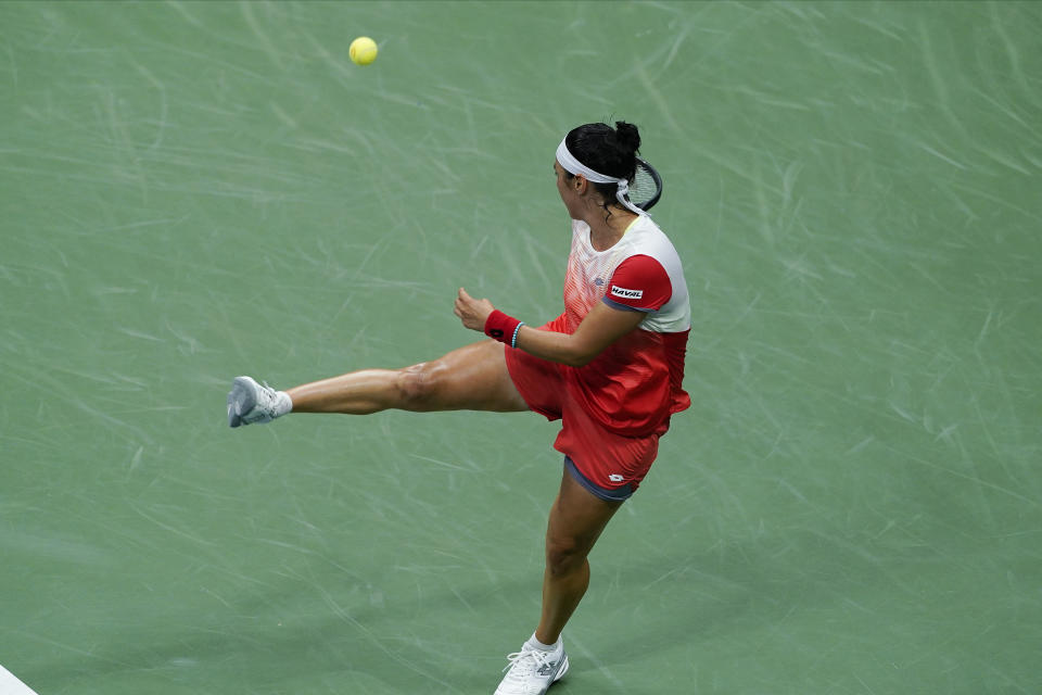 Ons Jabeur, of Tunisia, reacts during a quarterfinal match against Ajla Tomljanovic, of Austrailia, during the U.S. Open tennis championships, Tuesday, Sept. 6, 2022, in New York. (AP Photo/Seth Wenig)