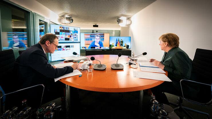 Die Treffen von Bundeskanzlerin Angela Merkel mit den Länderchefs haben in der Krise an Bedeutung gewonnen. Foto: dpa