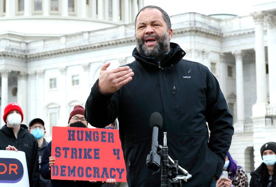 WASHINGTON, DC - JANUARY 13: Ben Jealous of People For the American Way joins hunger strikers and activists at a press conference in front of the U.S. Capitol Building to demand that the Senate pass the Freedom To Vote: John Lewis Act on January 13, 2022 in Washington, DC. (Photo by Paul Morigi/Getty Images for Un-PAC)