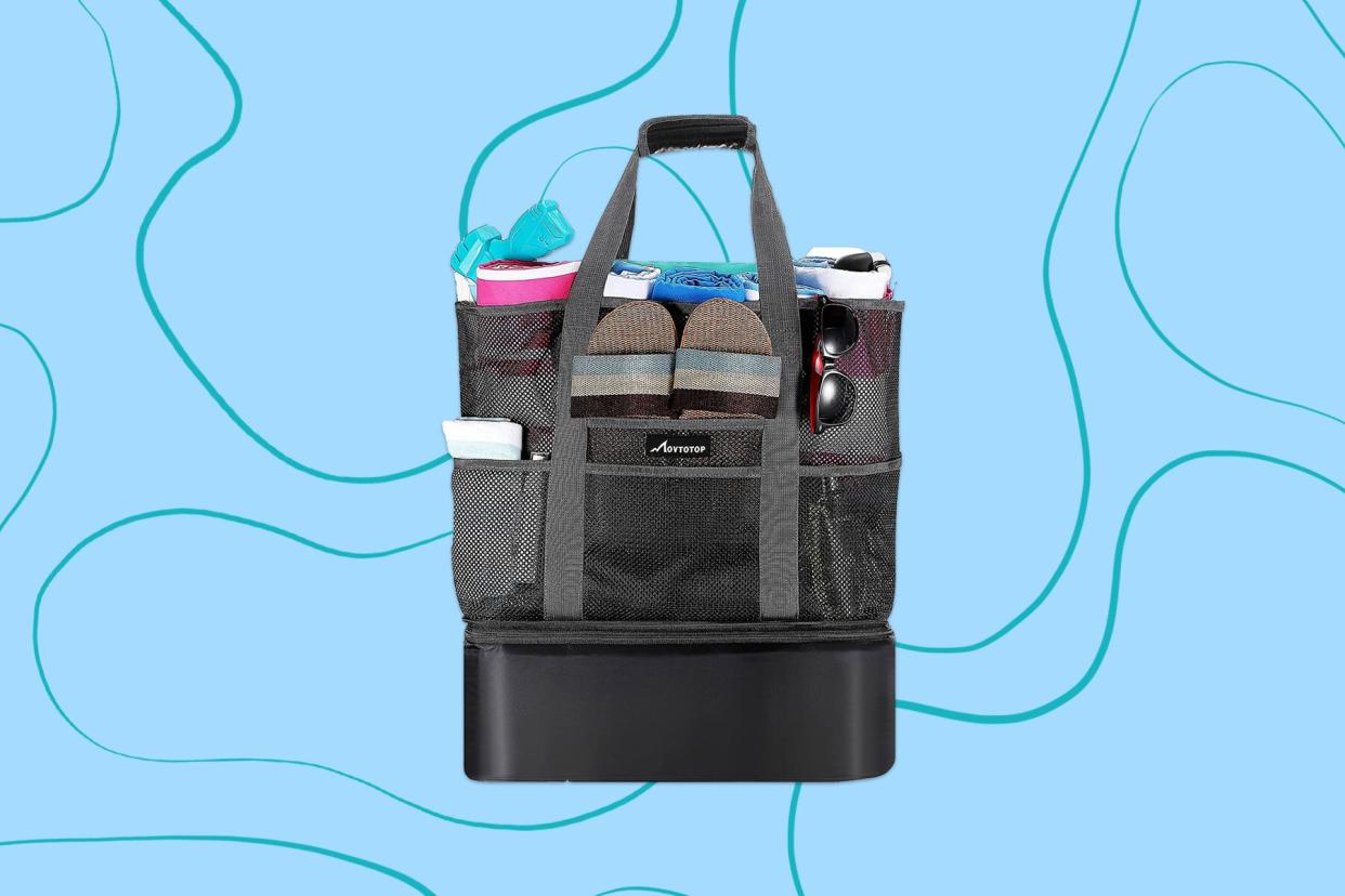 Black beach bag with cooler